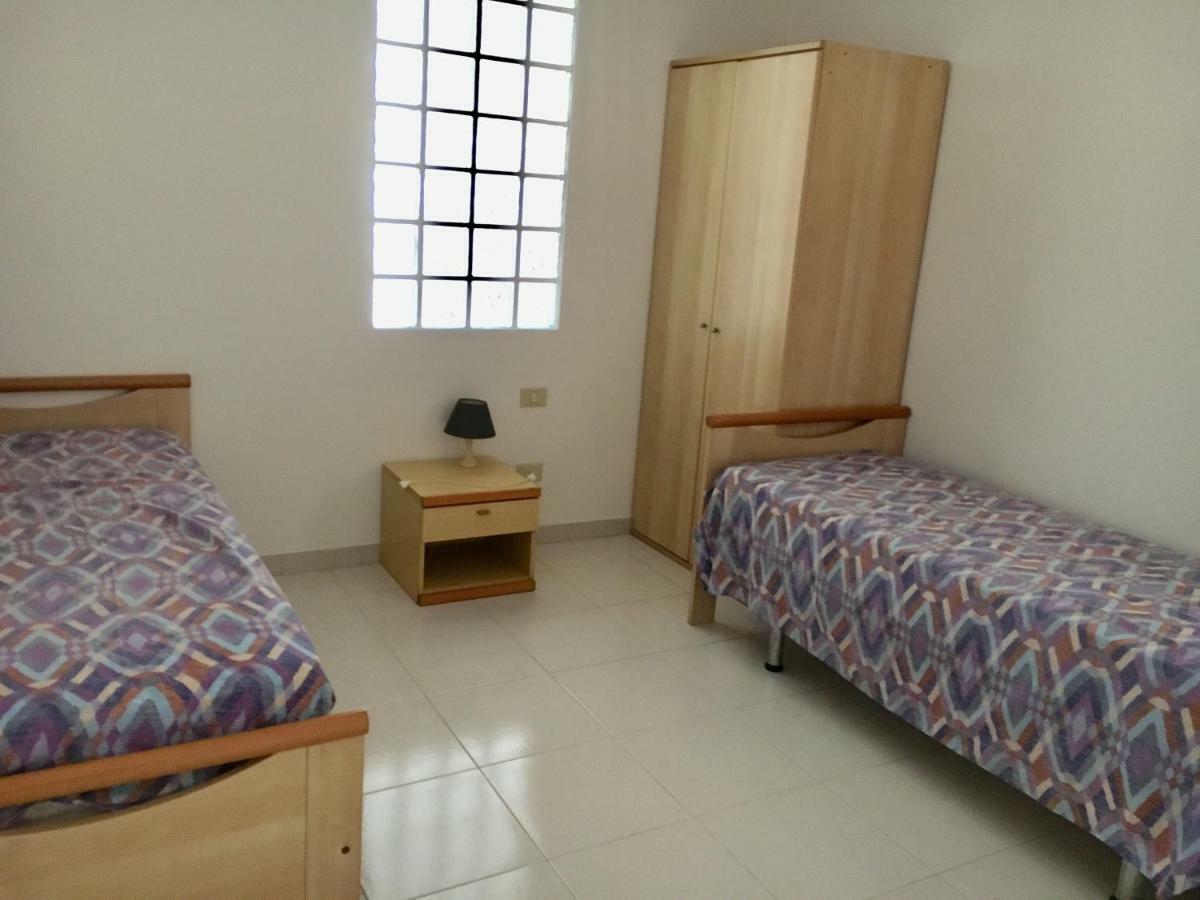La Casa Di Lory Apartman Falconara Marittima Kültér fotó